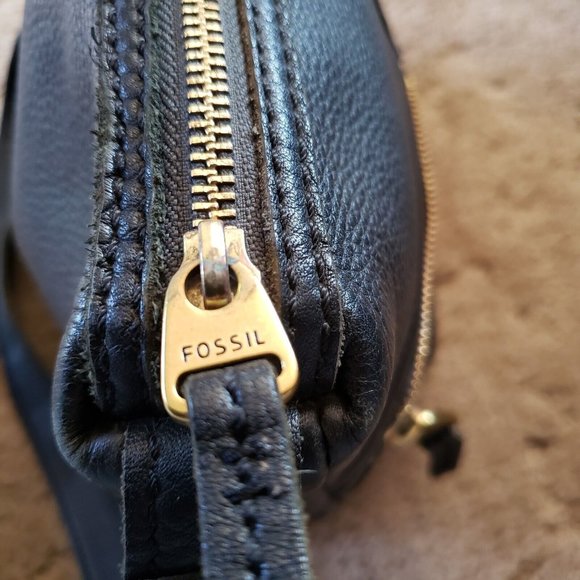 Women’s Leather Crossbody Bag FOSSIL Black Adjustable Strap - Picture 9 of 16